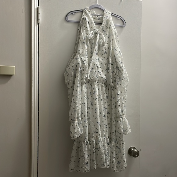 Fashion Poet clip dot cold shoulder ruffle long sleeve dress in white multicolor - Picture 2 of 9